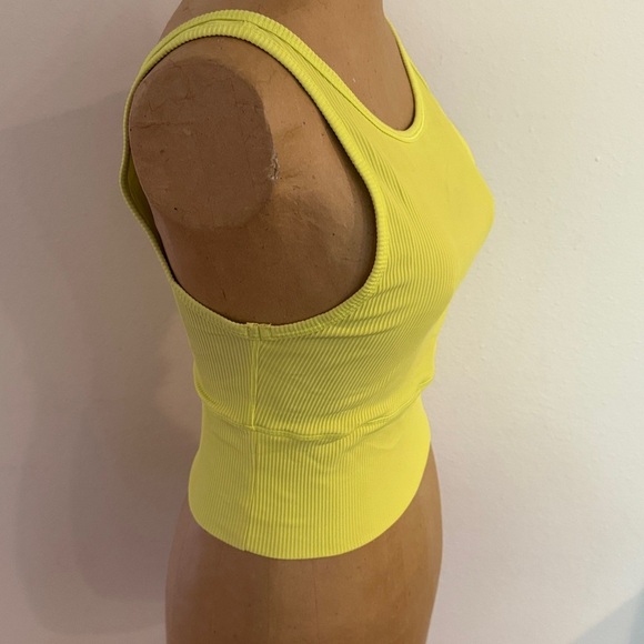 Lululemon sz 6 power pivot ribbed tank electric lemon Bright Yellow great cond - Picture 5 of 5